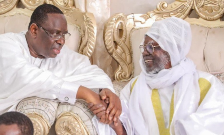 Le Président de la République, Macky SALL et le Khalife général des mourides, serigne Mountakha Bassirou MBACKÉ